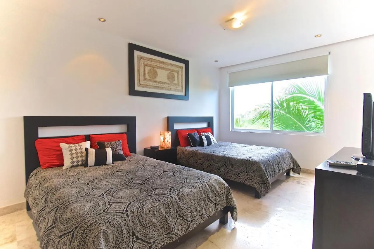 Elements Penthouse 14 Condo Playa del Carmen 0*,