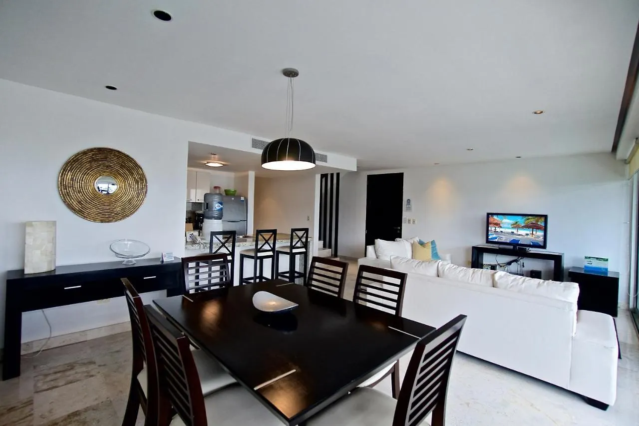 Elements Penthouse 14 Condo 신데 델 카르멘 아파트